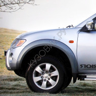 Крыло переднее левое в цвет кузова Mitsubishi L200 4 (2005-2014)